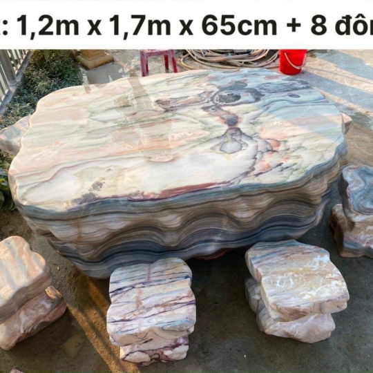 Bàn ghế đá khối 02