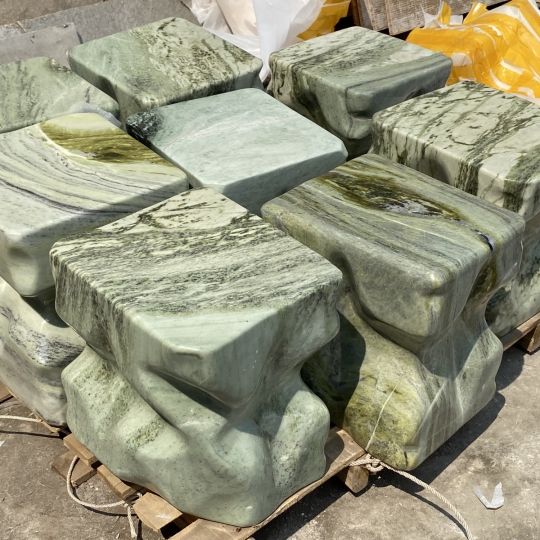 Bàn ghế đá khối 01