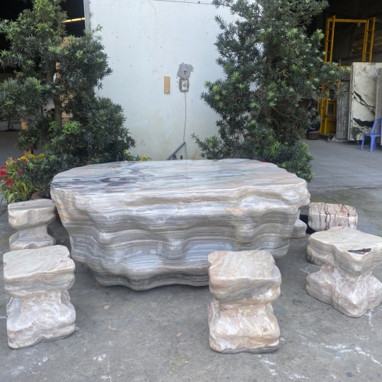 Bàn ghế đá khối 02